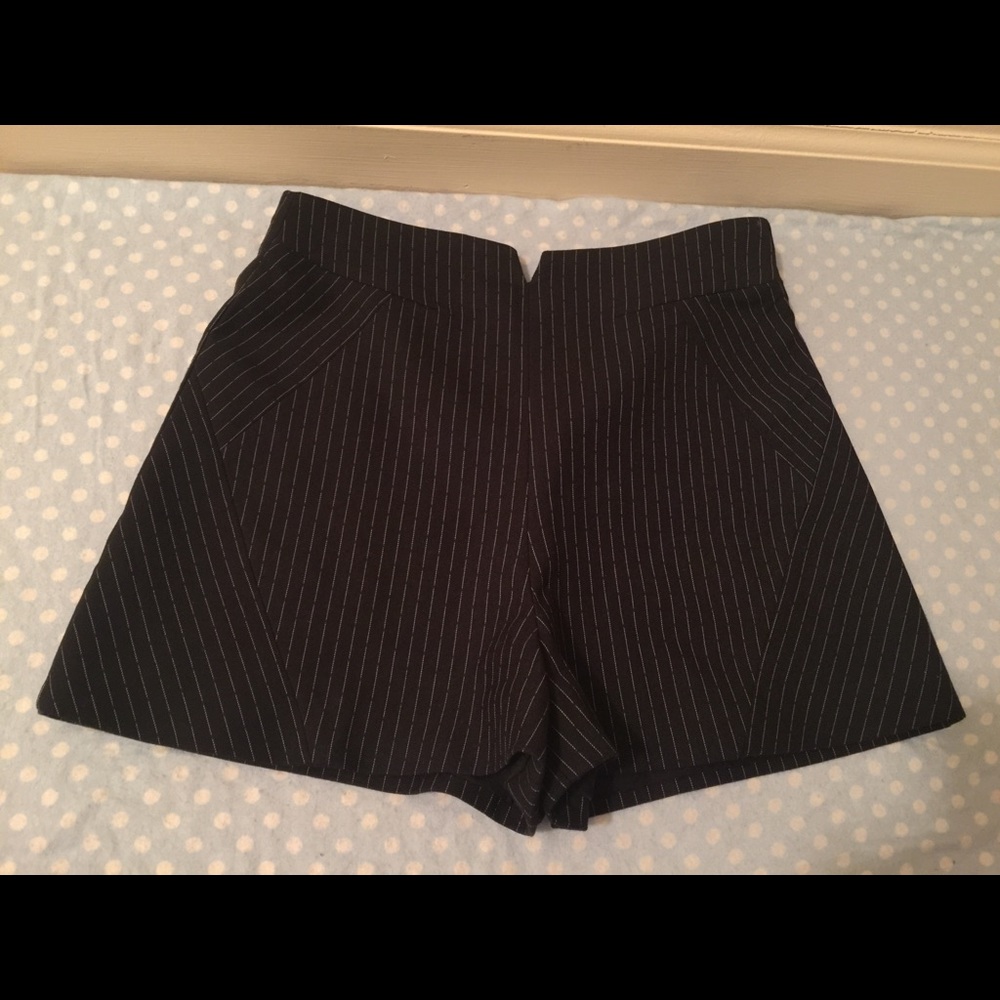 Brand New Stripped Trouser Short. XS