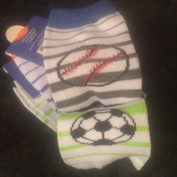 Children sport socks size 6-8 - Picture 3 of 3