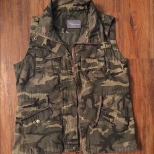 NWT Boutique Camouflage Vest