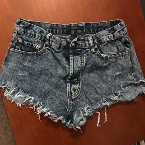 Forever 21 Distressed High Waisted Short