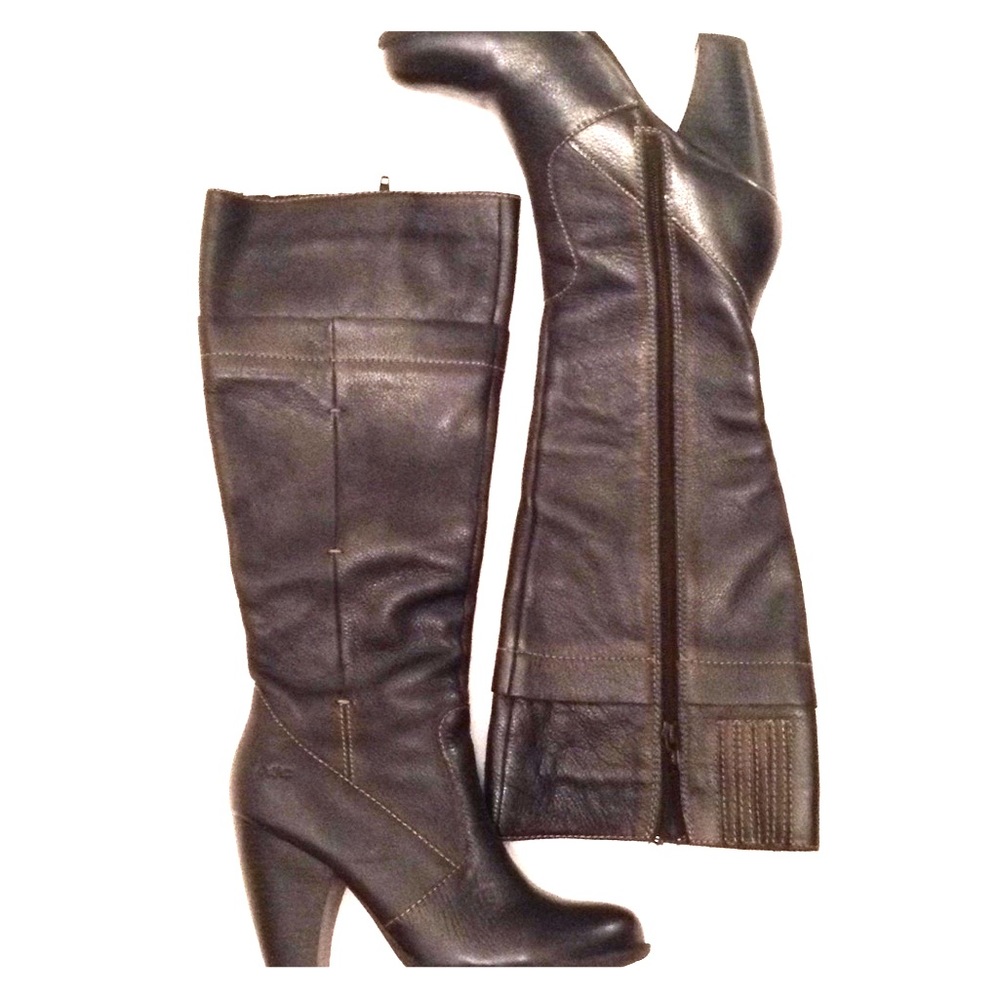 Comfy tall leather boots