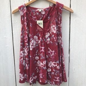 Lucky brand cute top!