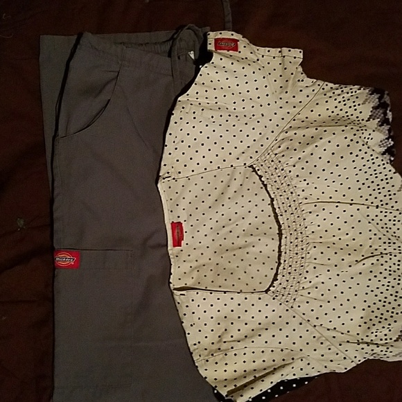 SCRUB SET - Picture 2 of 3