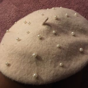H&M cream pearly beret