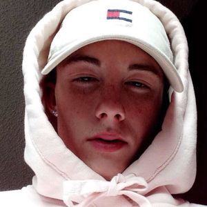 Meet your Posher, Skyler