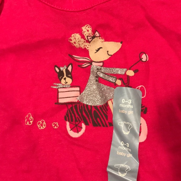 Cute onesie from Baby Gap - Picture 2 of 3