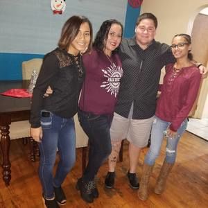 Meet your Posher, Carmen