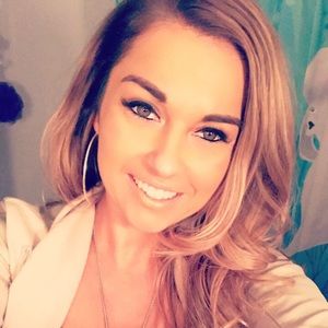 Meet your Posher, Holly