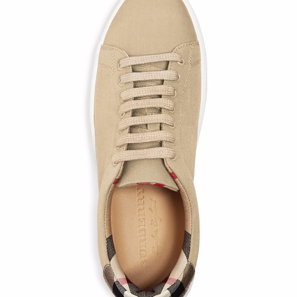 NEW BURBERRY WOMENS WESTFORD LOW TOP LACE UP SNE - Picture 2 of 3