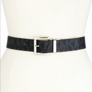 NWT- Michael Kors, Reversible Logo Belt - XL