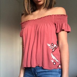 OFF THE SHOULDER BLUSH PINK TOP W/ FLOWER DECAL