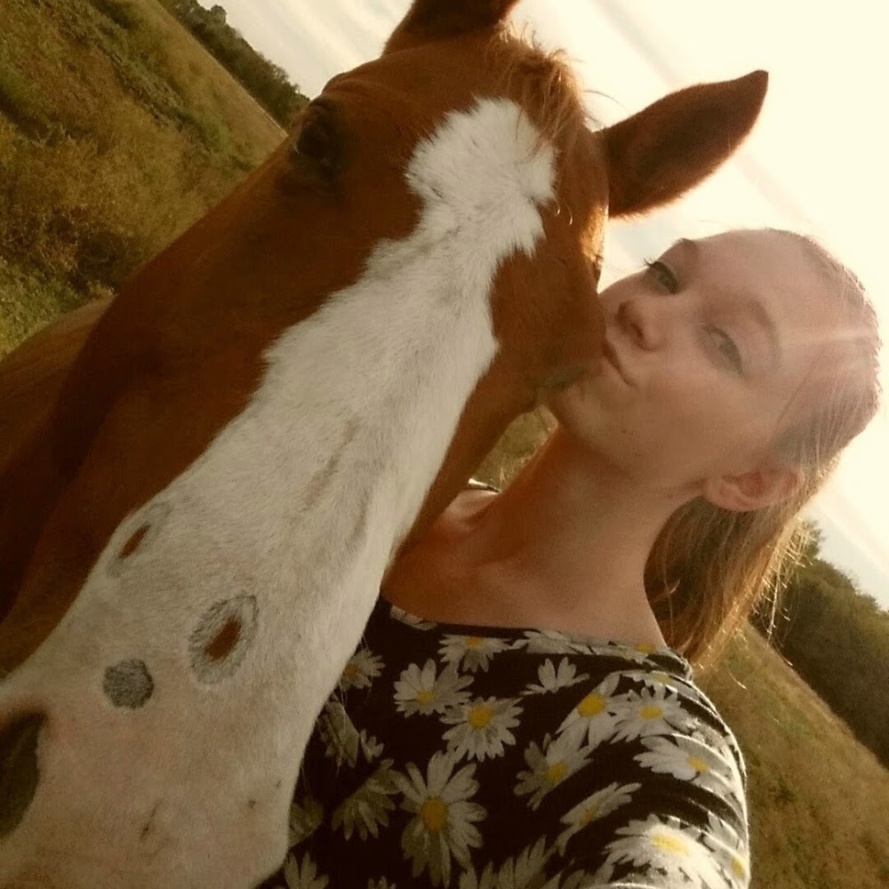 Meet your Posher, Hailey
