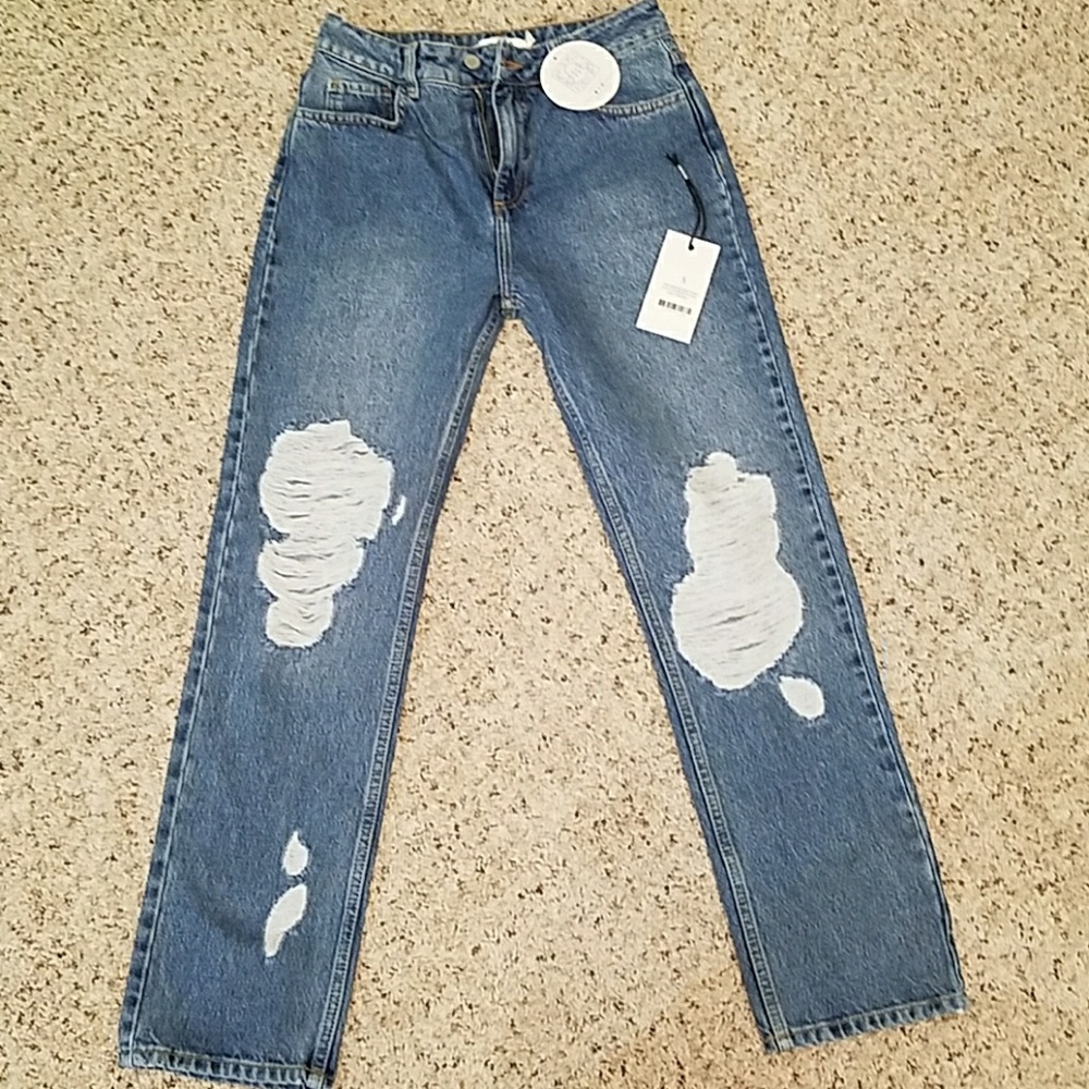 High-waisted mom jeans