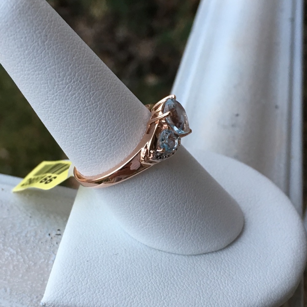 Rose gold heart shaped 3 stone ring