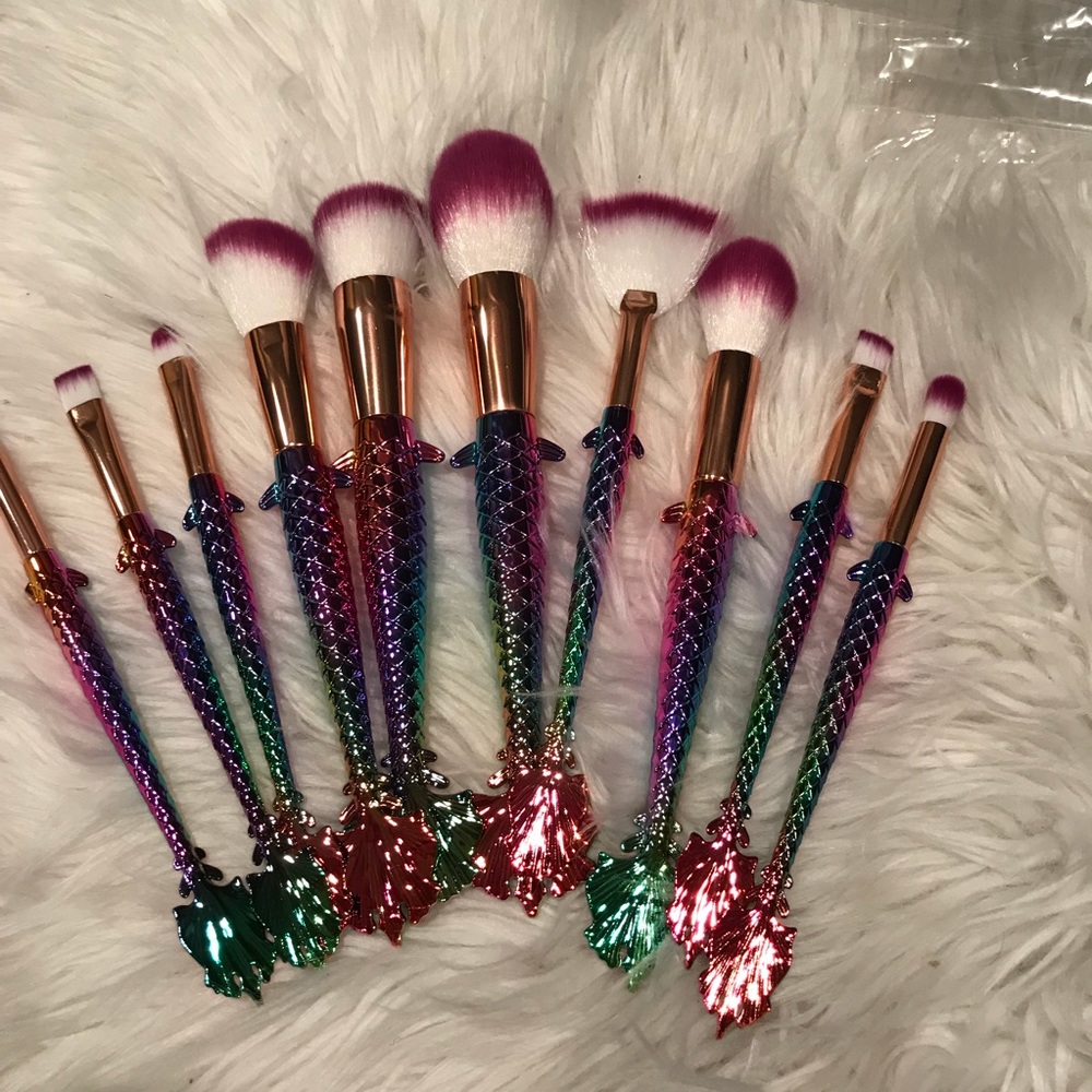 Brand new mermaid makeup brush set
