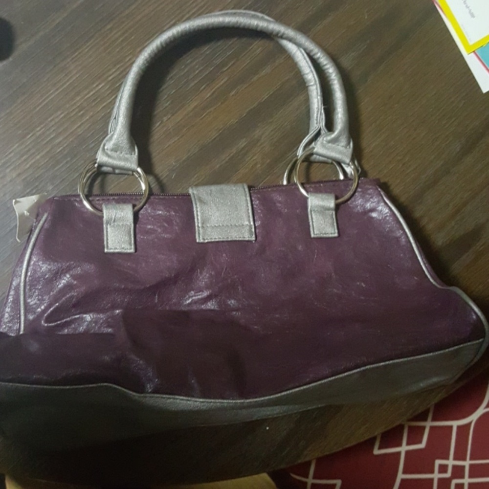 Purse - Picture 2 of 3