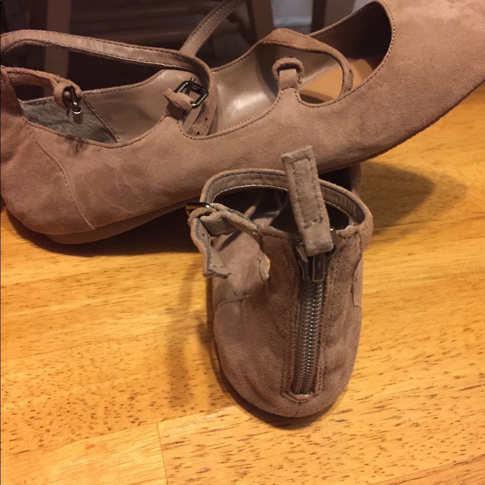 Women’s shoes