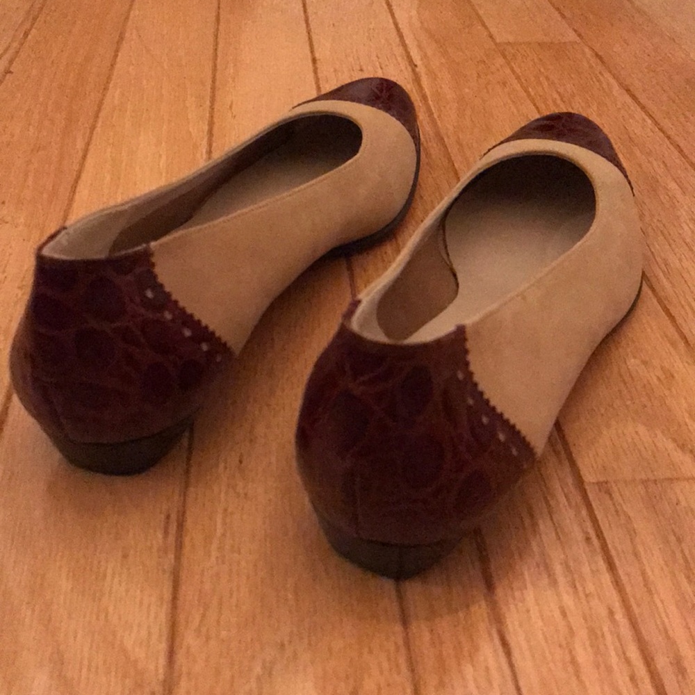 Ferragamo Flats - Picture 4 of 8