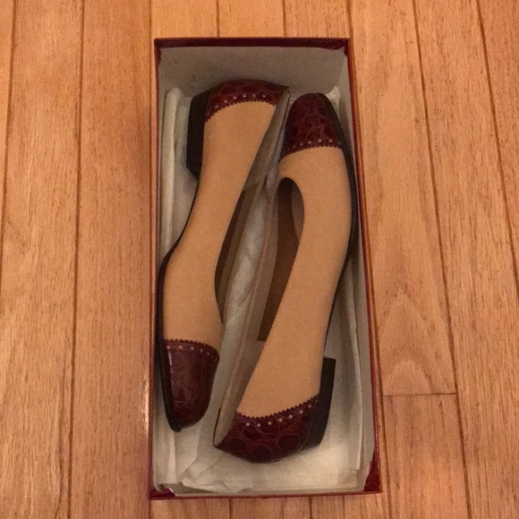 Ferragamo Flats - Picture 7 of 8