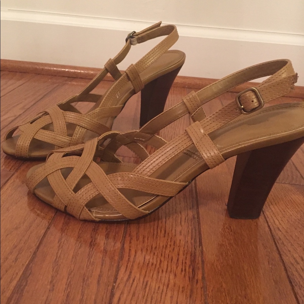 Tahari birdcage sandals size 8m