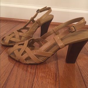 Tahari birdcage sandals size 8m