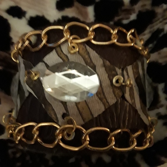 Brown cuff with gold and crystals - Picture 1 of 4
