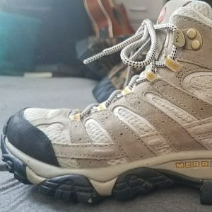 Woman's Hiking Shoes NEVER WORN