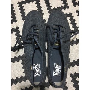 Grey wool Keds