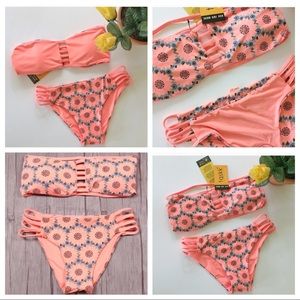 NWT🌼Reversible Bandeau Bikini Set 🌼