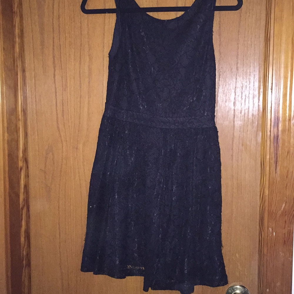 Black Sleeveless Lace Dress