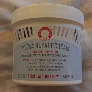 FAB- First Aid Beauty Ultra Repair Cream