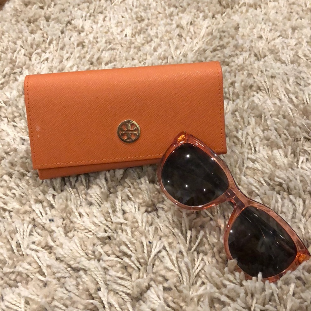 Tory Burch sunglasses - Picture 1 of 4