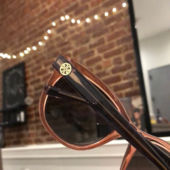 Tory Burch sunglasses - Picture 3 of 4
