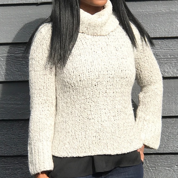 Express Sweater - Picture 2 of 4
