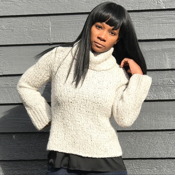 Express Sweater - Picture 3 of 4