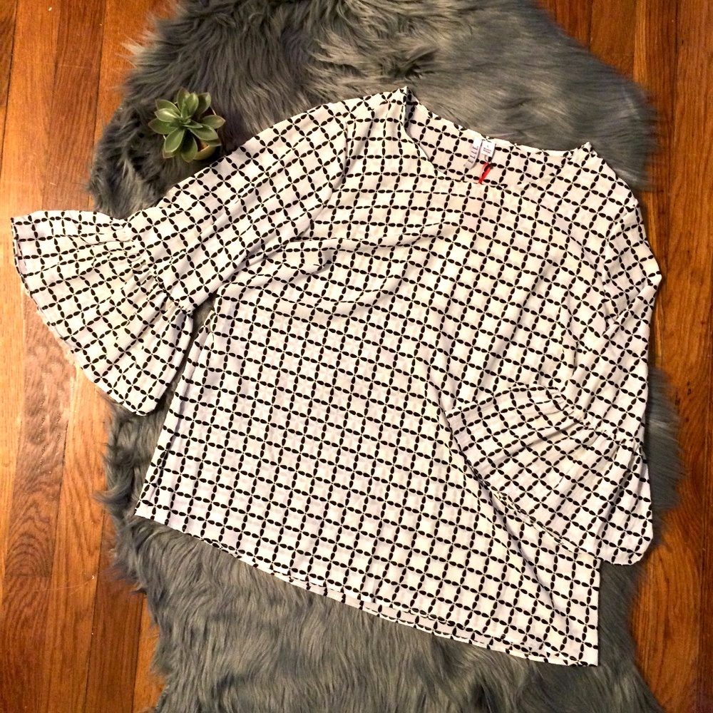 Elle Bell Sleeve Blouse