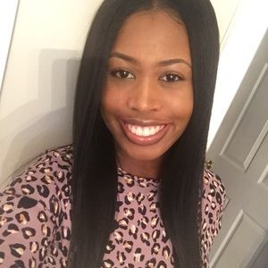 Meet your Posher, Dana