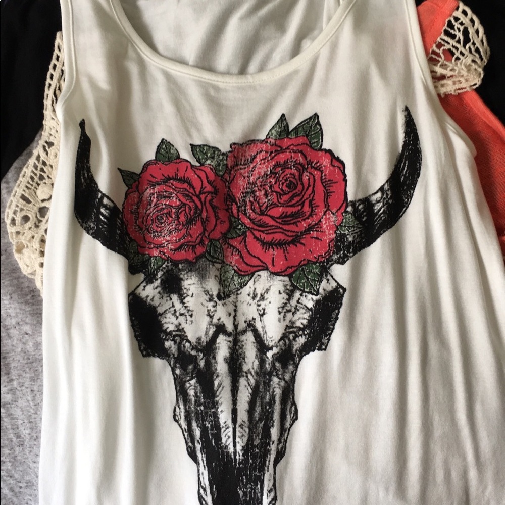 Bull skull tank