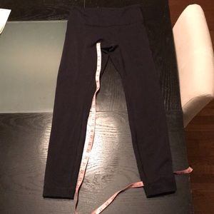 Lululemon wunder under black size 4
