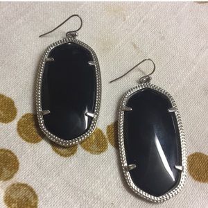 BLACK AND SILVER KENDRA SCOTT DANIELLE EARRINGS!!