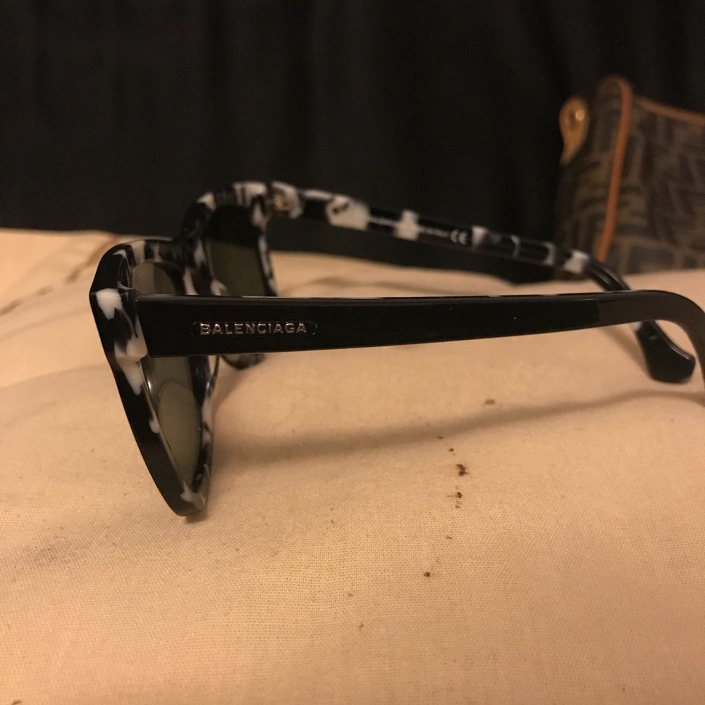 Balenciaga smoke sunglasses - Picture 2 of 2