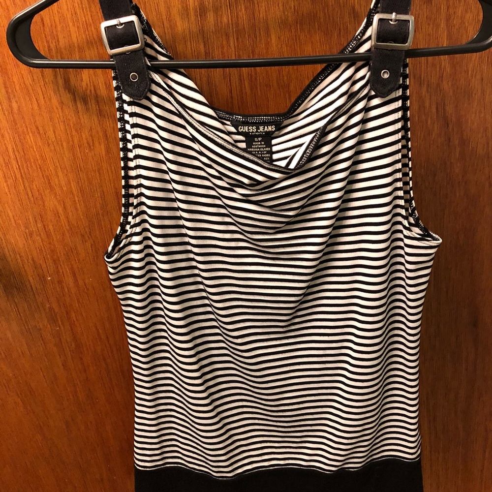 Guess top