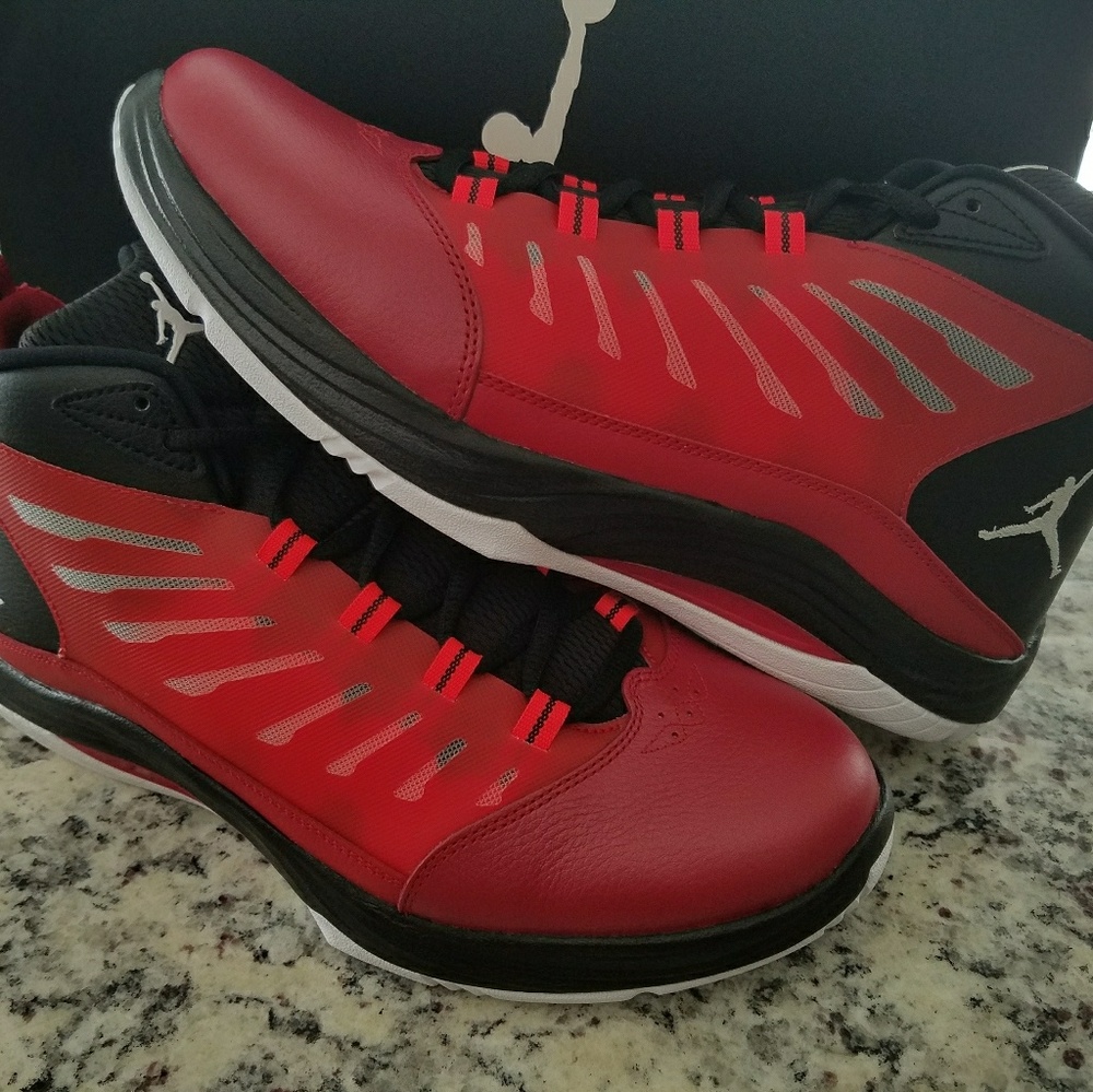 Jordan Prime Fly 2 Mens size 10.5