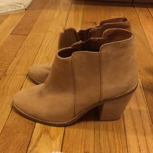 Kelsi Dagger booties