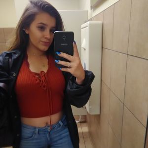 Meet your Posher, Acalia