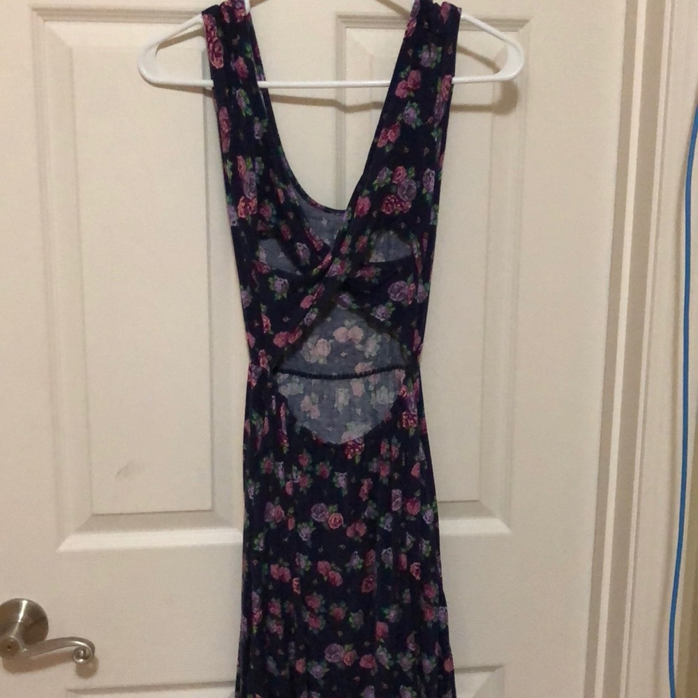 Dress - Picture 4 of 4
