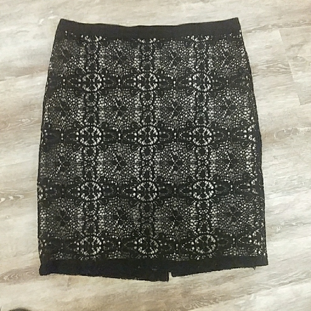 Lace overlay skirt