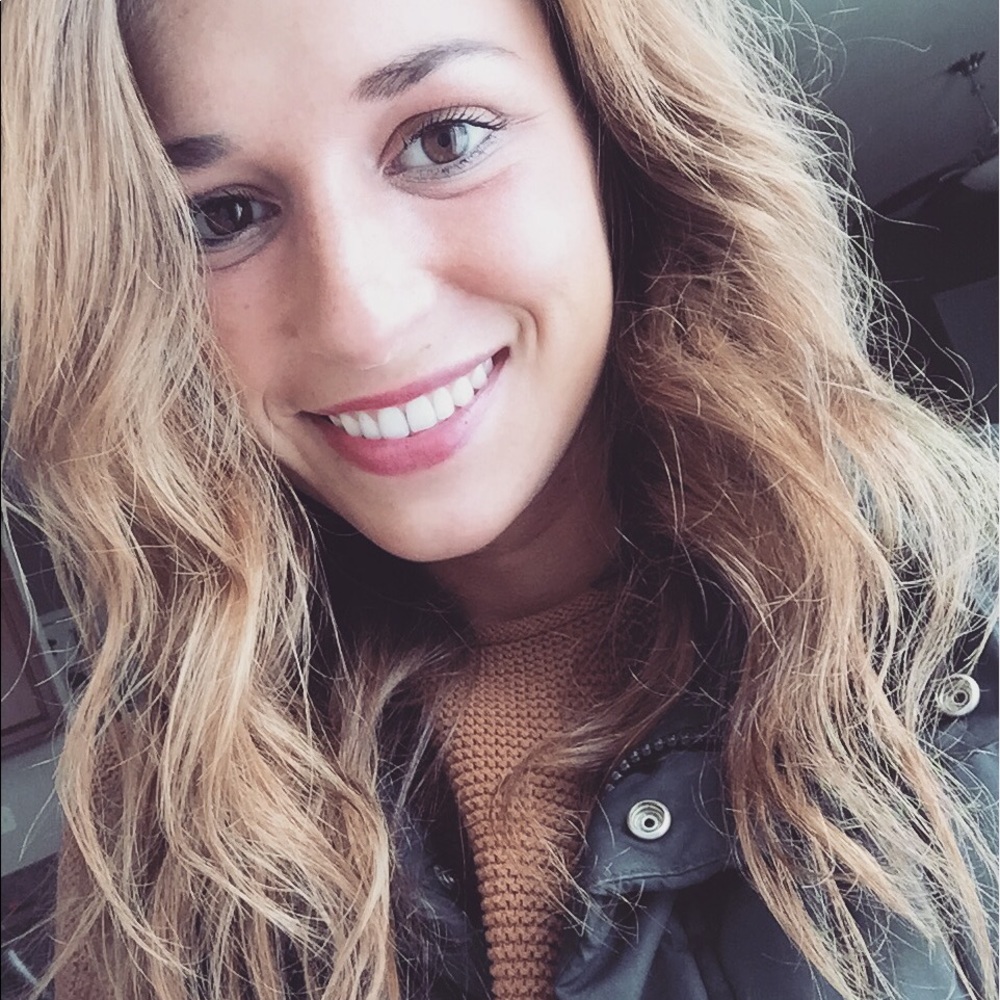 Meet your Posher, Savannah