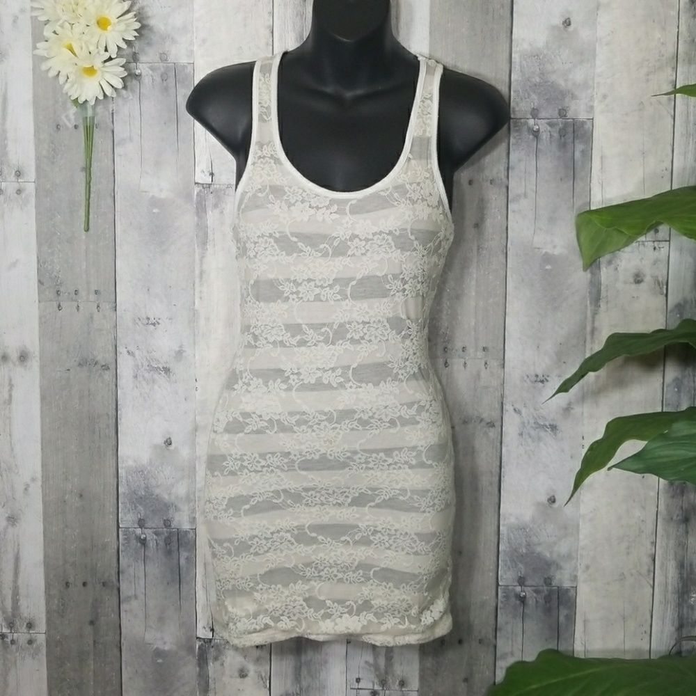 Tank top with lace Layer on top