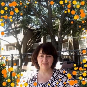 Meet your Posher, Amina